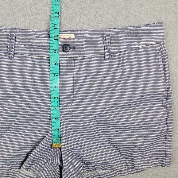 Khakis by Gap Shorts Womens Size 12 The 4" Short Blue Stripe 32" Waist - Picture 7 of 9